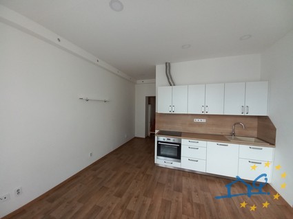 Pronájem zděného bytu 2+kk, 45 m2, Náchod, ul.Komenského - Fotka 5